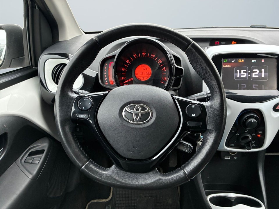 Toyota Aygo 1,0 VVT-i x-pure 5d