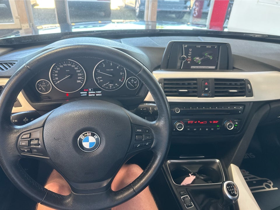BMW 320d 2,0 Touring 5d