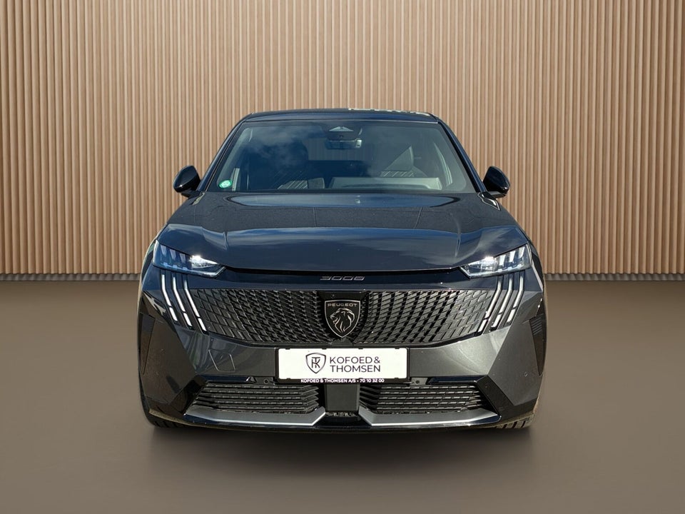 Peugeot e-3008 77 GT Pack 5d