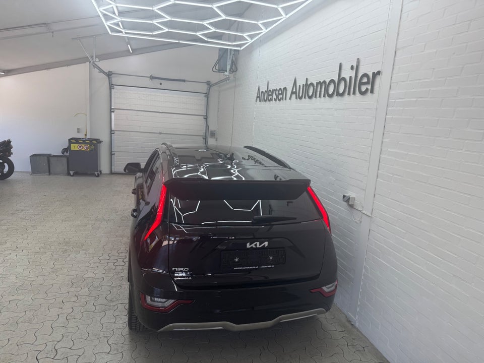 Kia Niro 64 EV Inspiration 5d