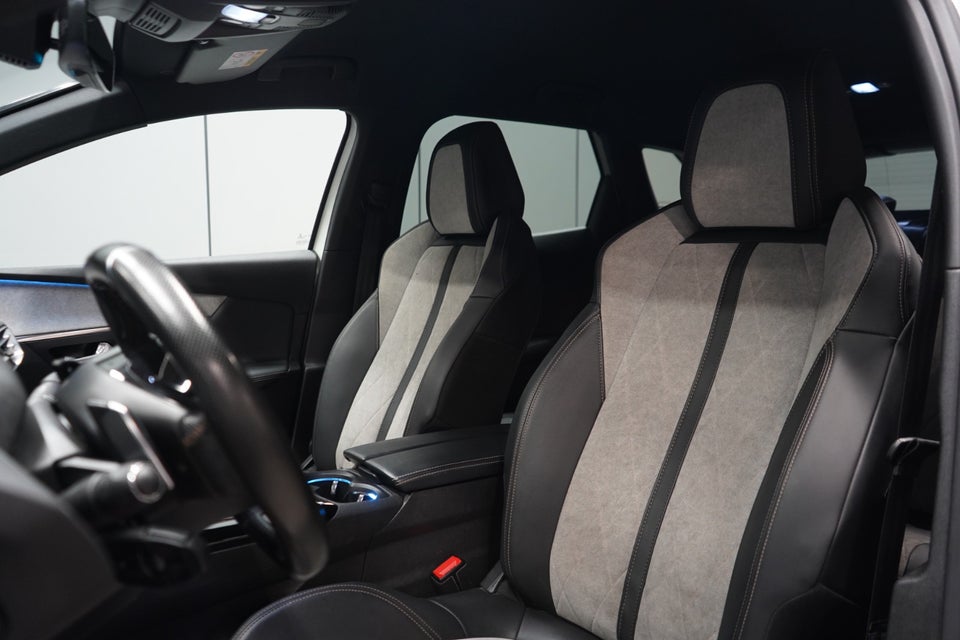 Peugeot 3008 1,6 Hybrid4 Allure Pack Limited EAT8 5d