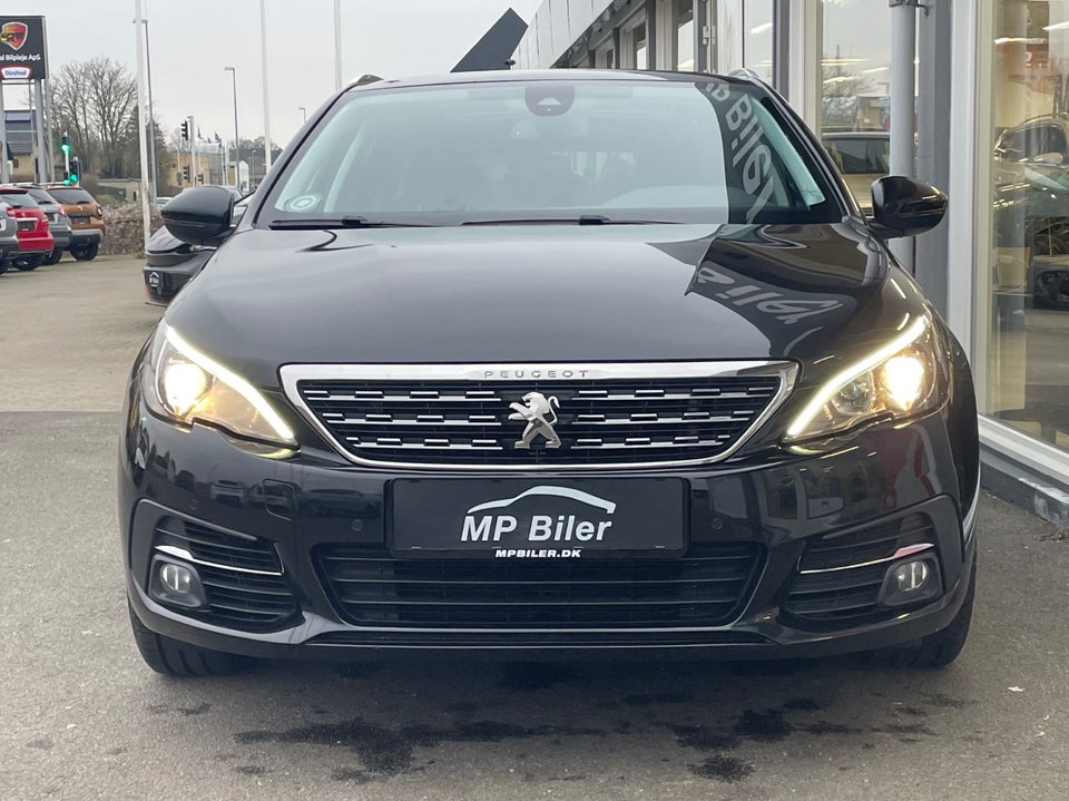 Peugeot 308 1,5 BlueHDi 130 Selection Sky SW 5d