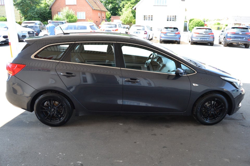 Kia Ceed 1,4 CVVT Family SW 5d