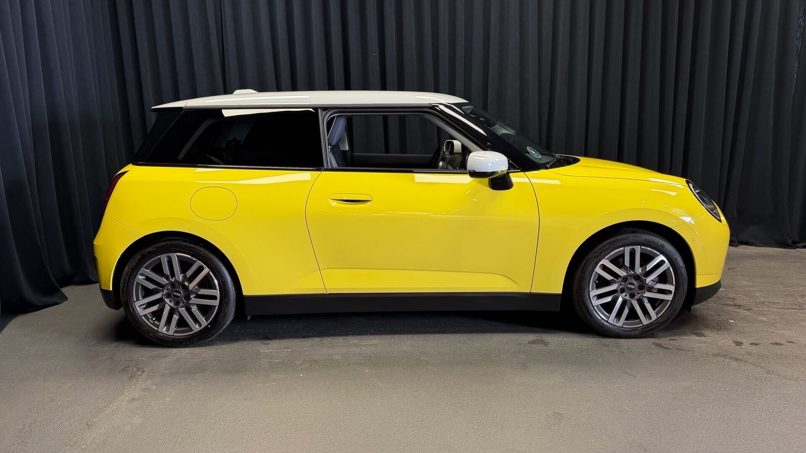 MINI Cooper SE Classic Trim M 3d
