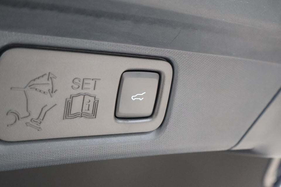 Ford Mustang Mach-E 75 Premium Standard Range AWD 5d