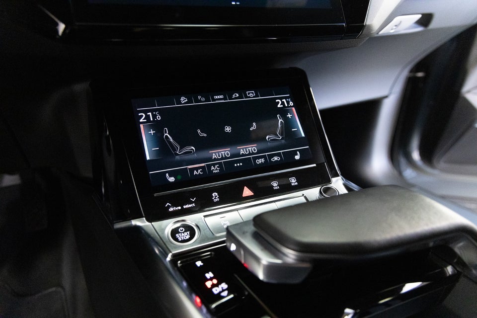 Audi e-tron 55 S-line quattro 5d