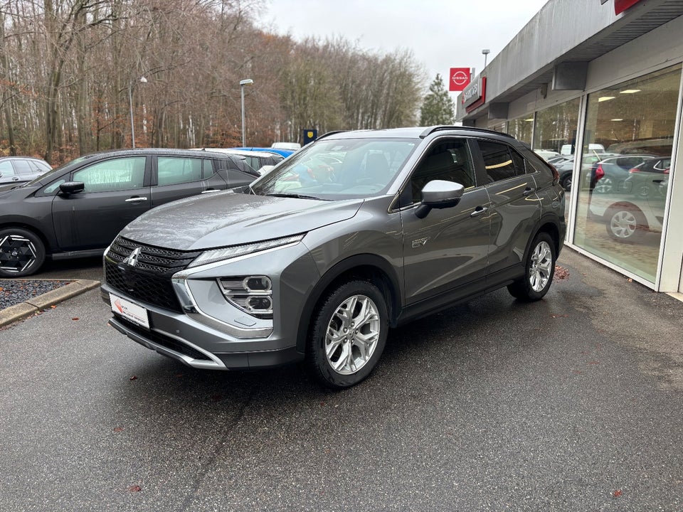 Mitsubishi Eclipse Cross 2,4 PHEV Intense CVT 4WD 5d