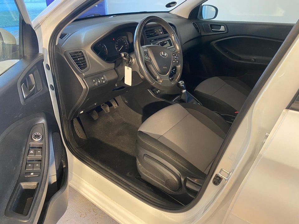 Hyundai i20 1,25 Trend 5d