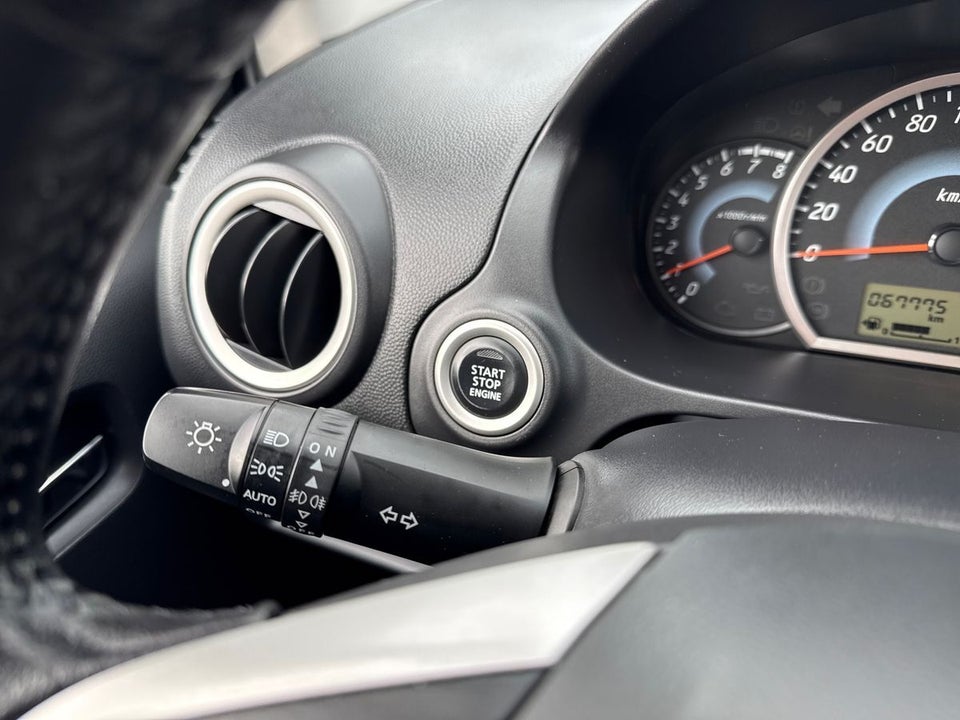 Mitsubishi Space Star 1,2 Intense CVT 5d