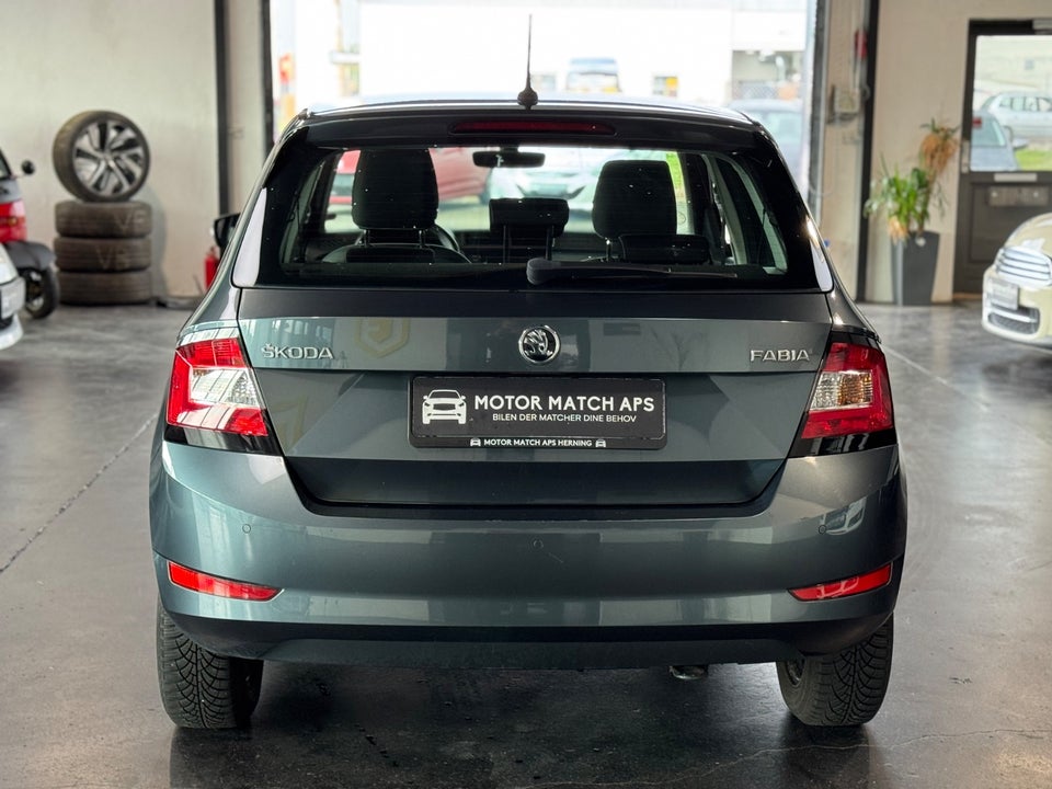Skoda Fabia 1,0 MPi 60 Ambition 5d