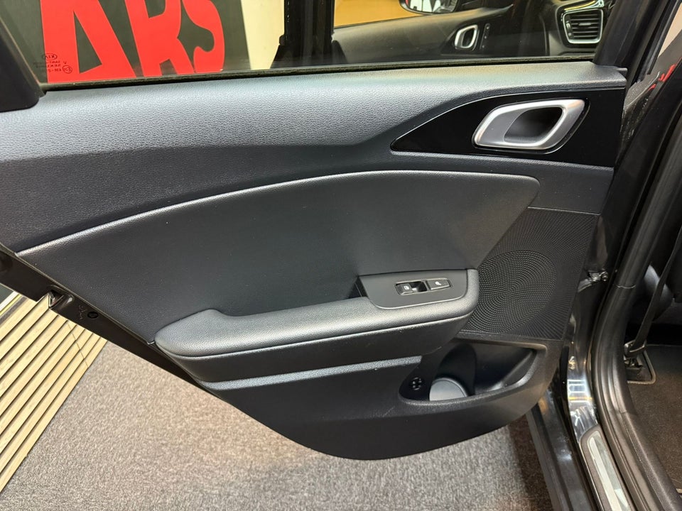 Kia Ceed 1,6 PHEV Upgrade Intro SW DCT 5d