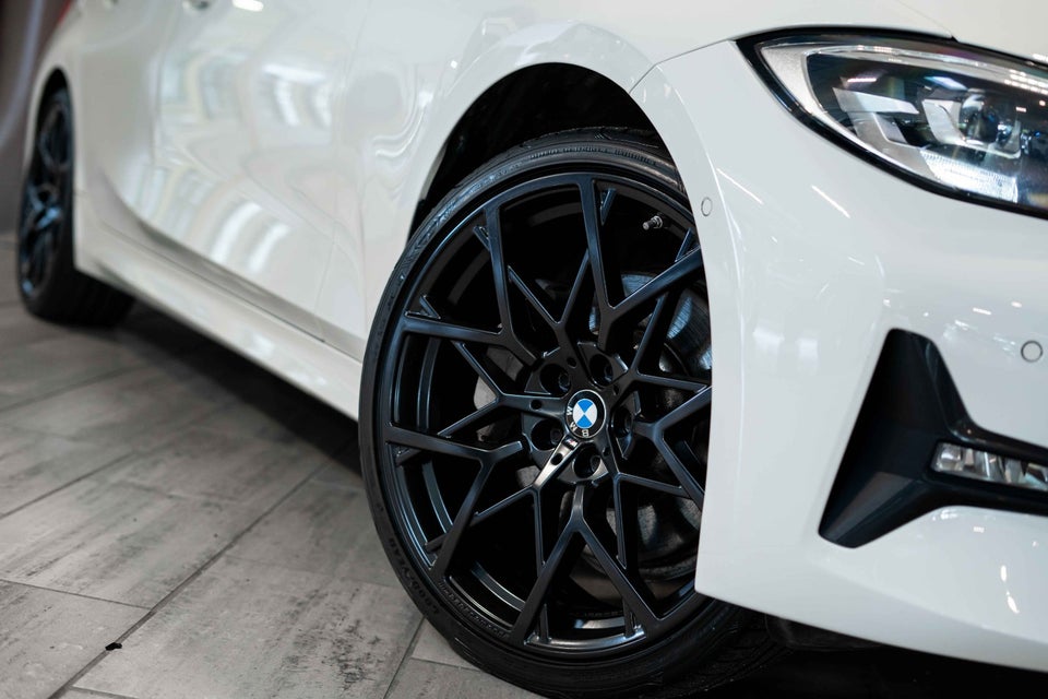 BMW 330e 2,0 Touring Sport Line aut. 5d