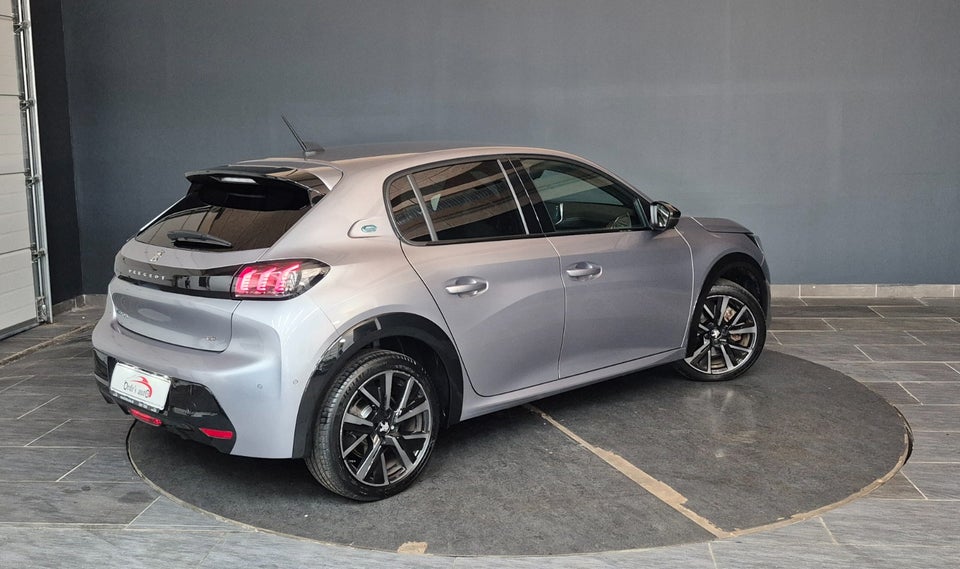 Peugeot e-208 50 GT Pack 5d