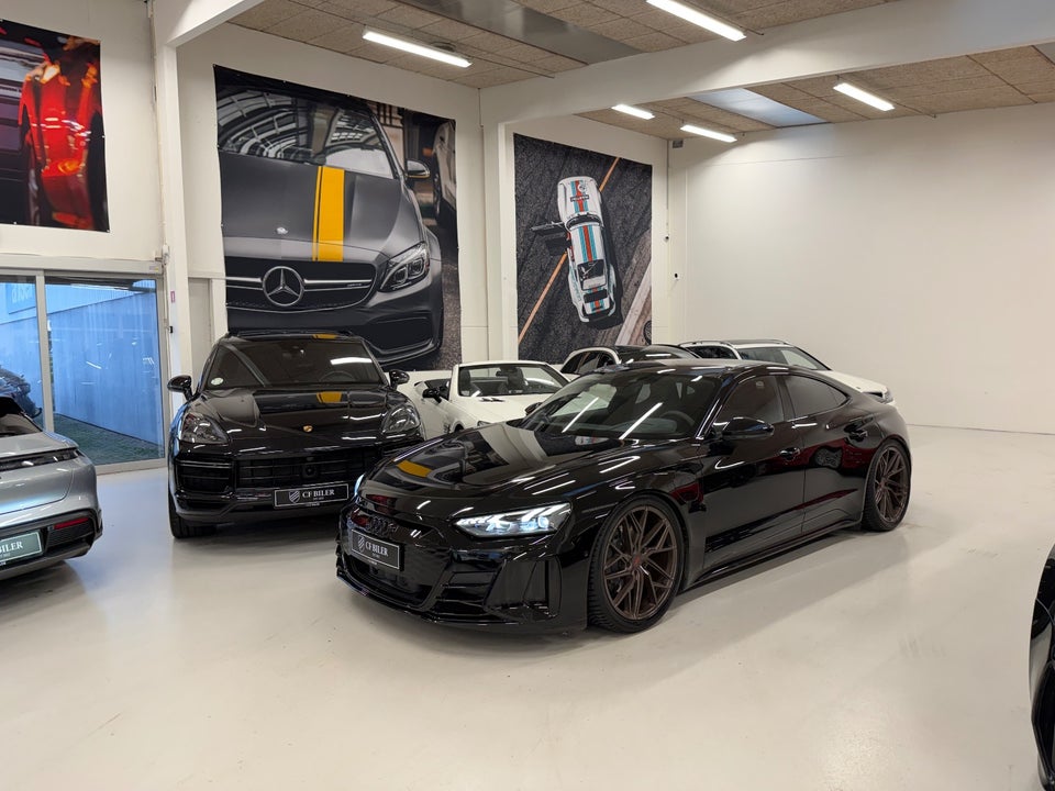 Audi e-tron GT quattro 4d