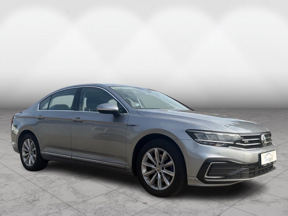 VW Passat 1,4 GTE+ Pro DSG 4d