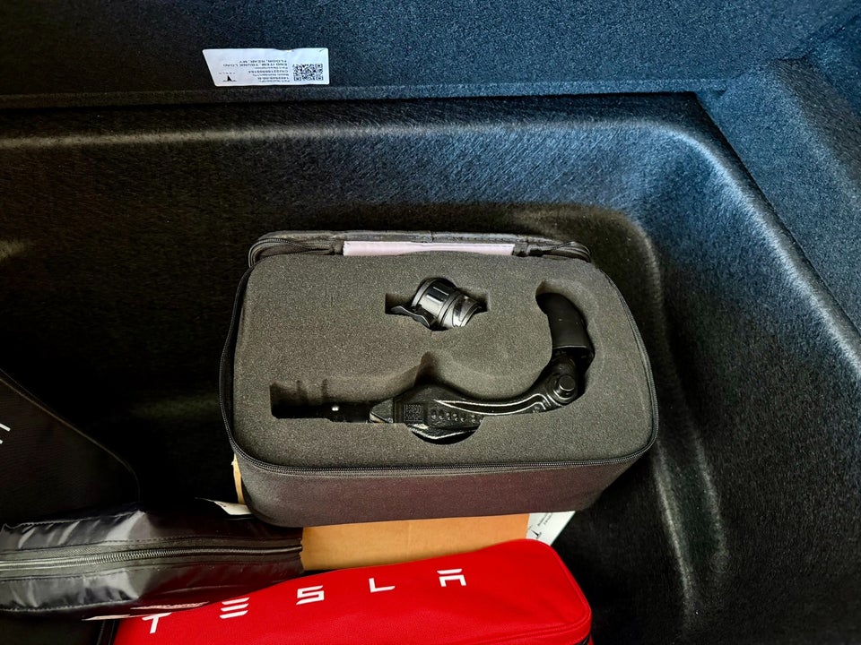 Tesla Model Y Performance AWD 5d