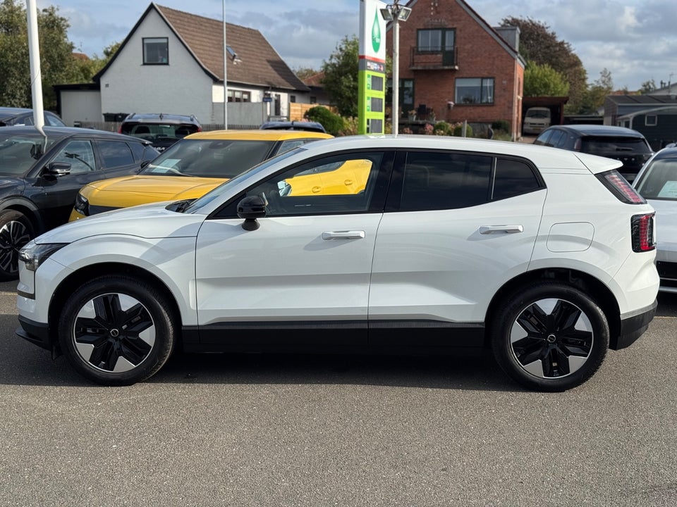 Volvo EX30 Standard Range Core 5d