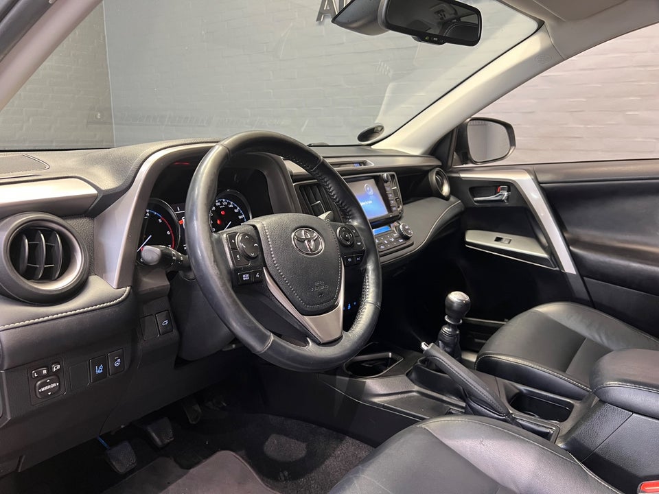 Toyota RAV4 2,0 D-4D T3 5d