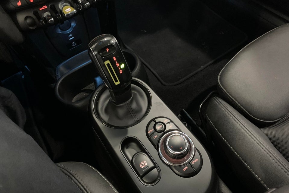 MINI Cooper SE Classic 3d