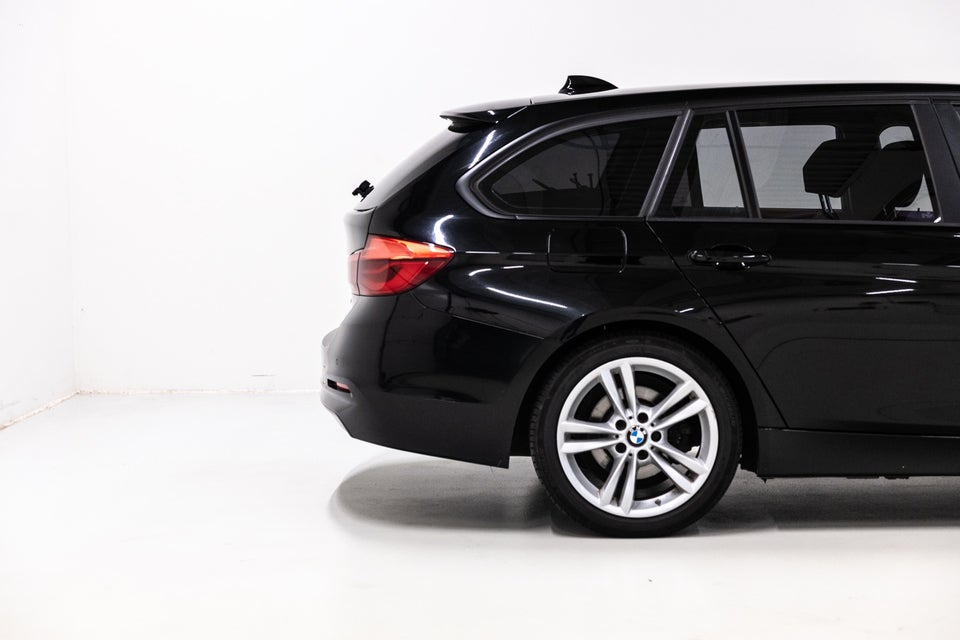 BMW 320d 2,0 Touring aut. 5d