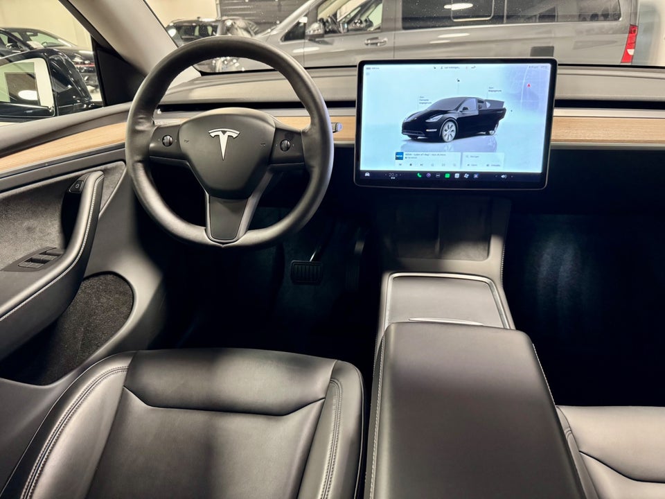 Tesla Model Y Long Range AWD 5d
