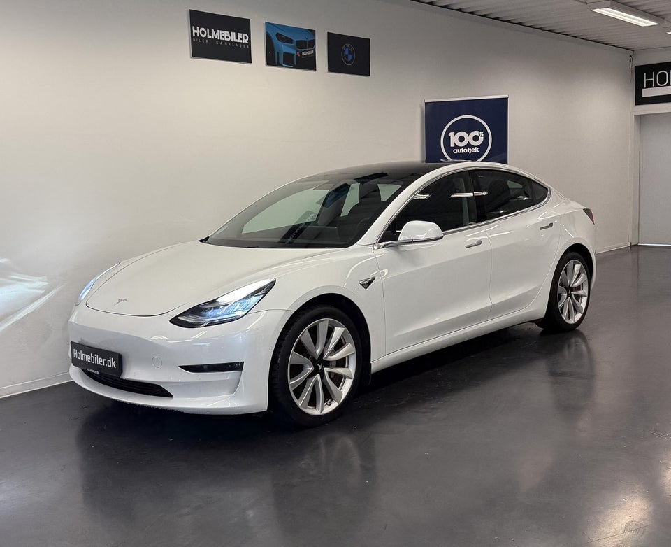 Tesla Model 3 Long Range AWD 4d