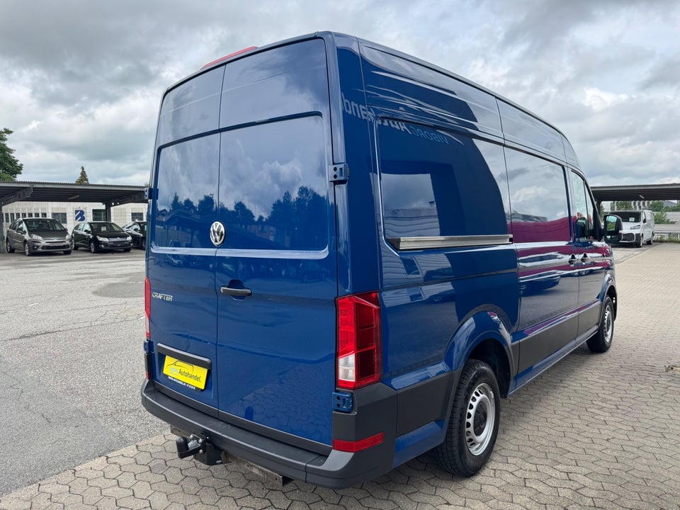 VW Crafter 35 2,0 TDi 140 Kassevogn L3H3 aut.
