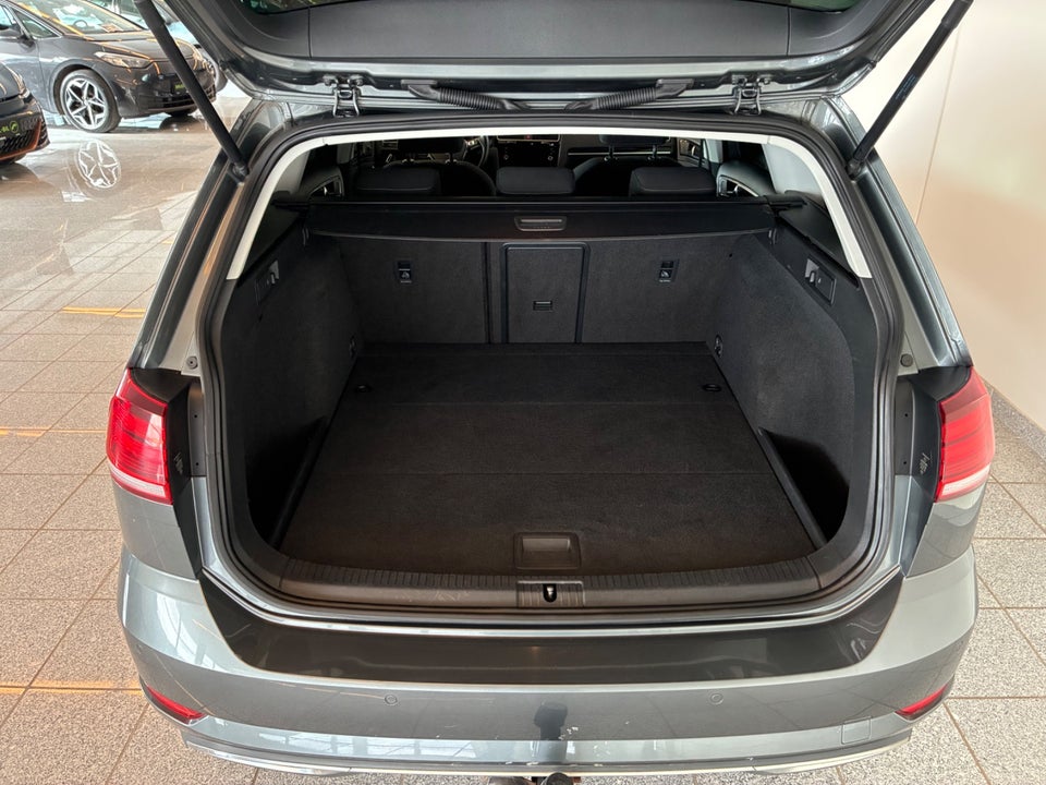 VW Golf VII 1,5 TSi 150 Highline Variant DSG 5d