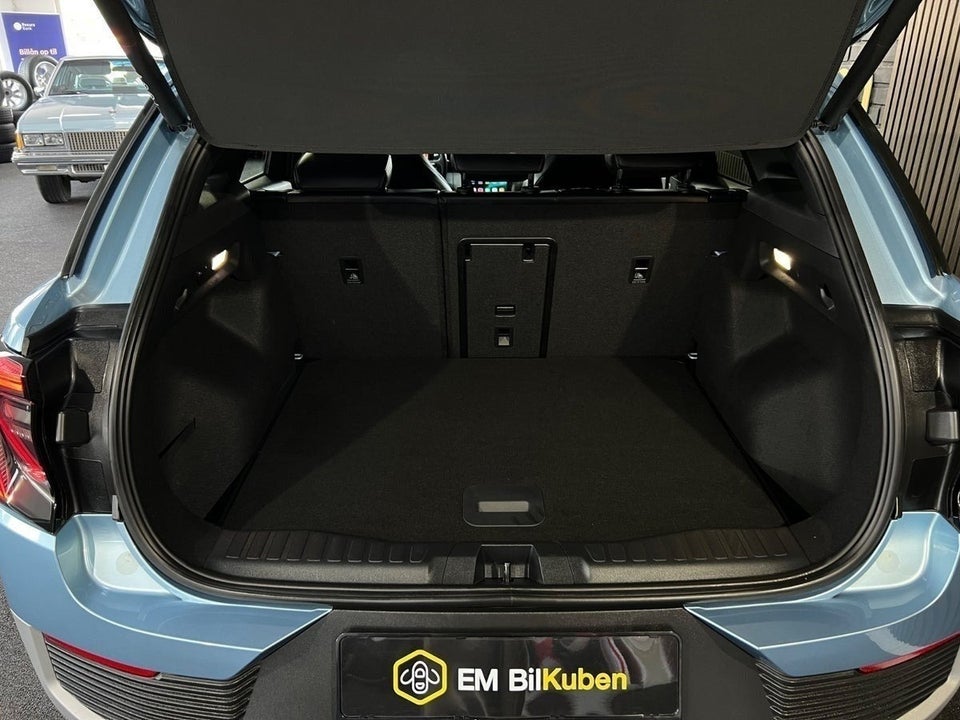 Ford Explorer 84 Select Extended Range AWD 5d