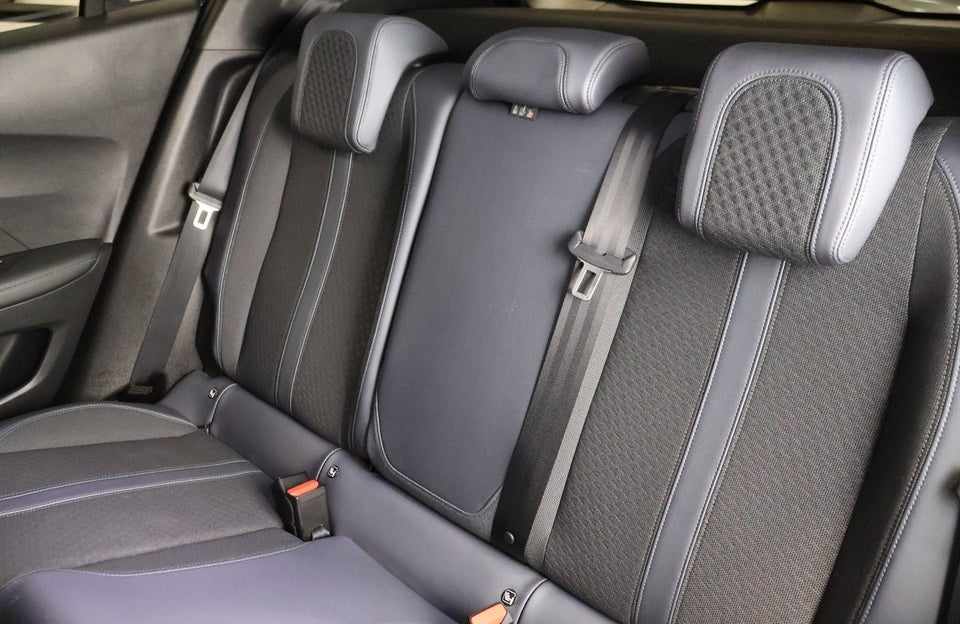 Peugeot 2008 1,2 PureTech 100 Allure 5d