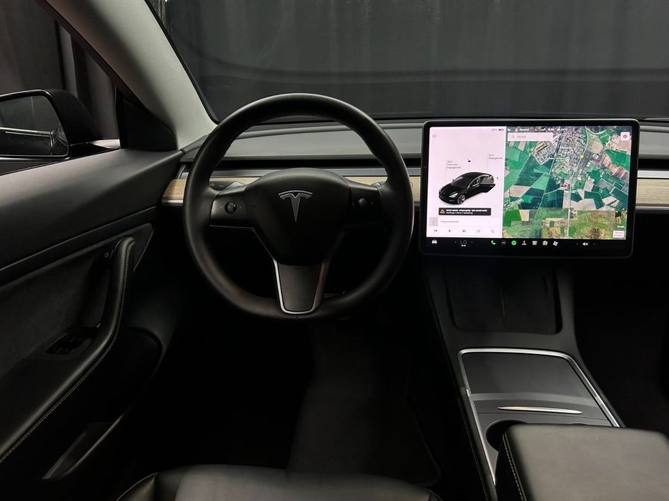 Tesla Model 3 Long Range AWD 4d