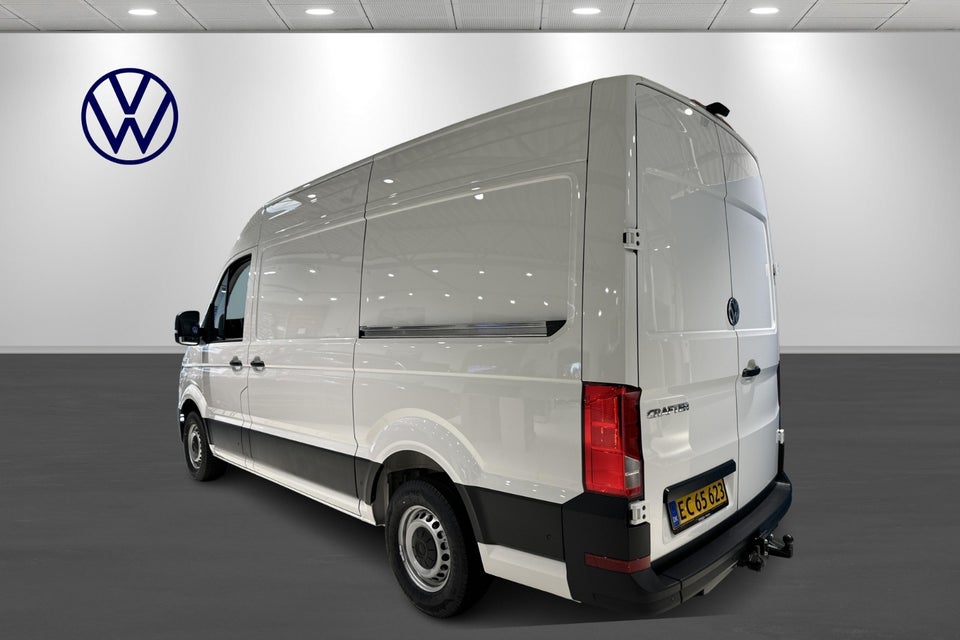 VW Crafter 35 2,0 TDi 163 Kassevogn L3H3 aut. RWD