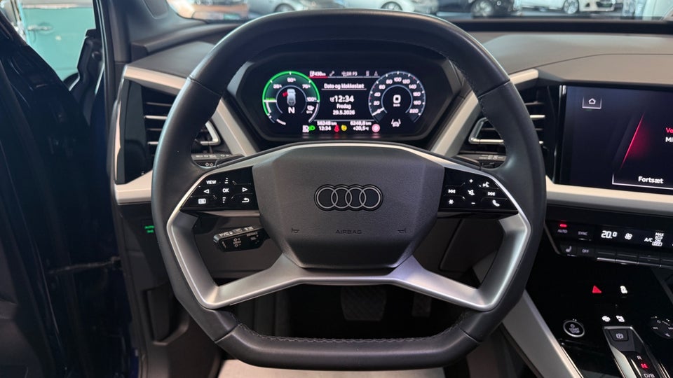 Audi Q4 e-tron 45 S-line 5d