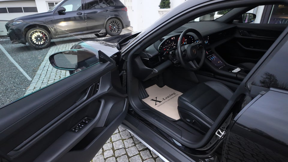 Porsche Taycan 4 Performance+ Cross Turismo 5d