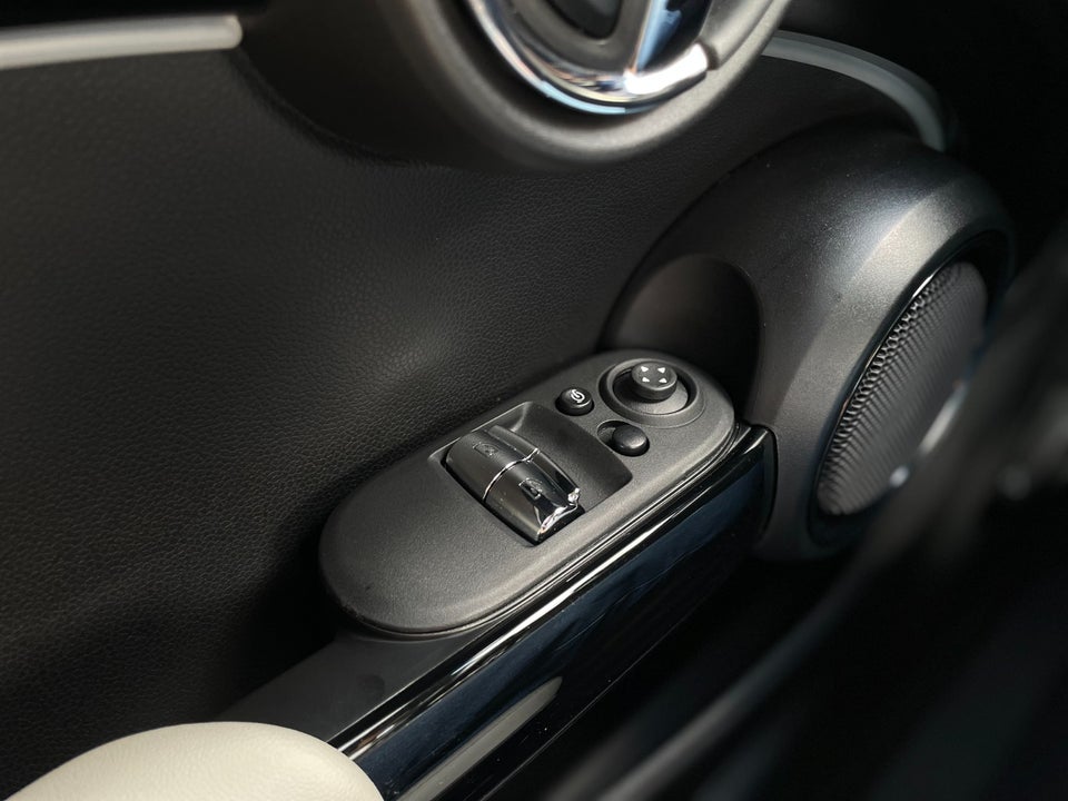 MINI Cooper SE Classic Trim 3d