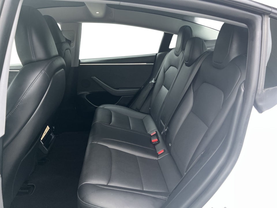 Tesla Model 3 Long Range AWD 4d