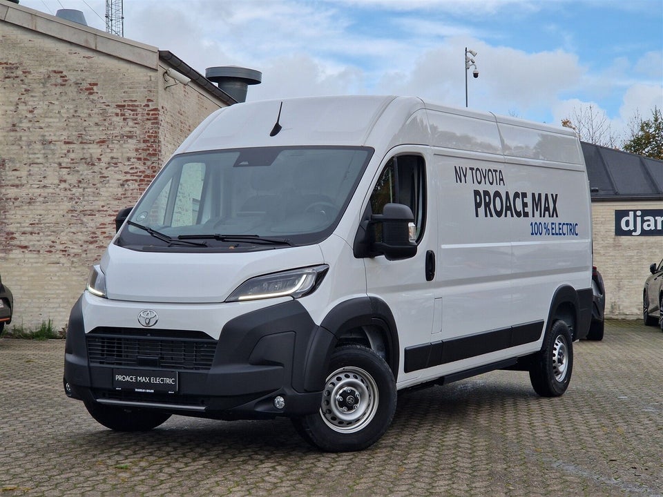Toyota ProAce Max 110 Comfort Master Kassevogn L3H2