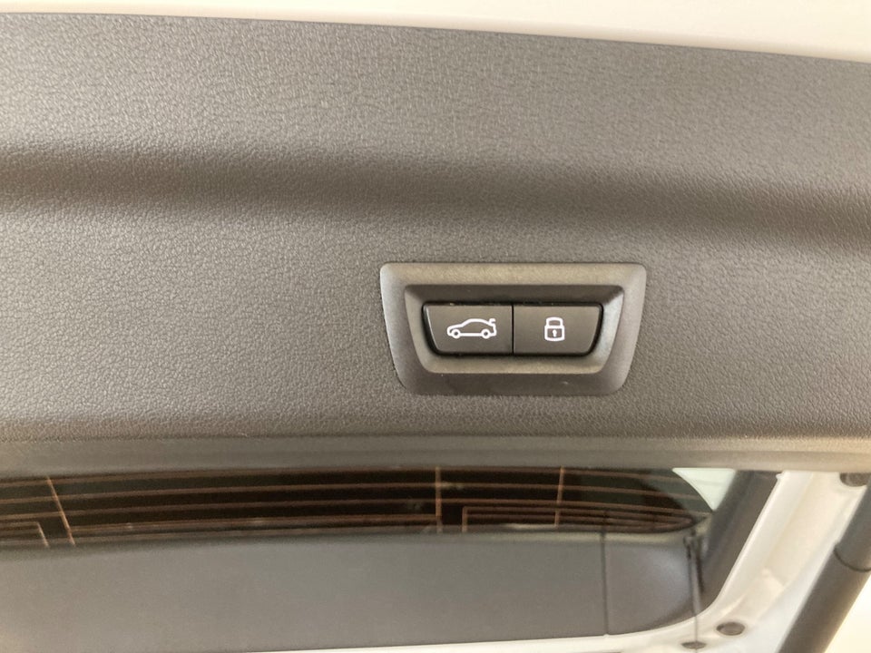 BMW iX1 xDrive30 Fully Charged M-Sport 5d