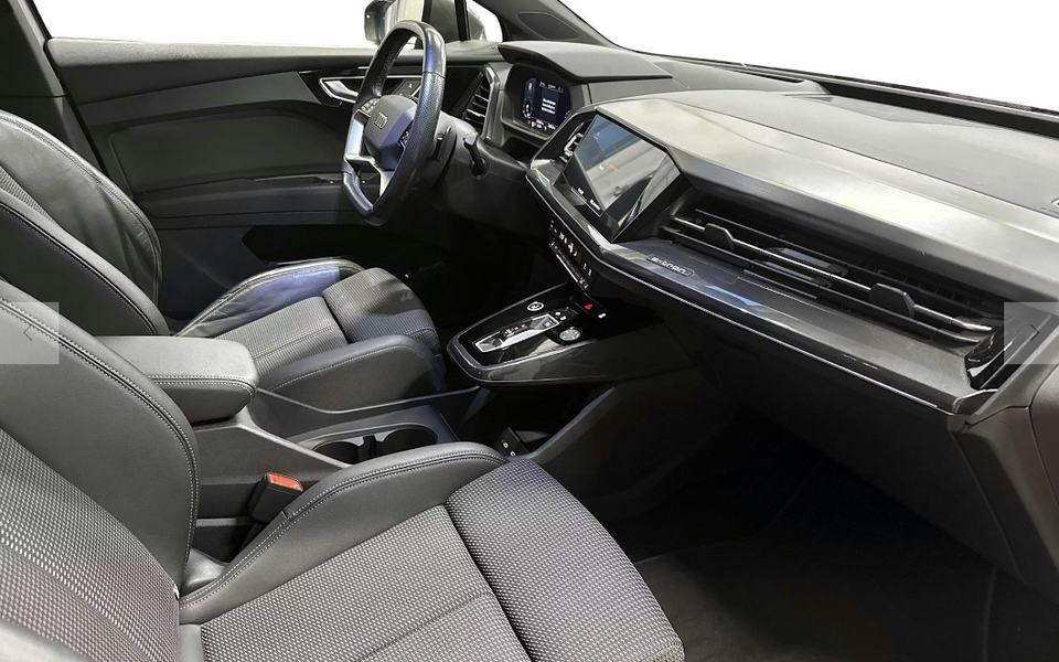Audi Q4 e-tron 40 S-line 5d