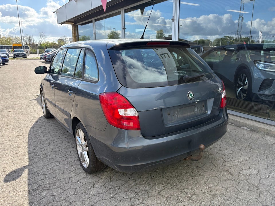 Skoda Fabia 1,2 12V Ambiente Combi 5d