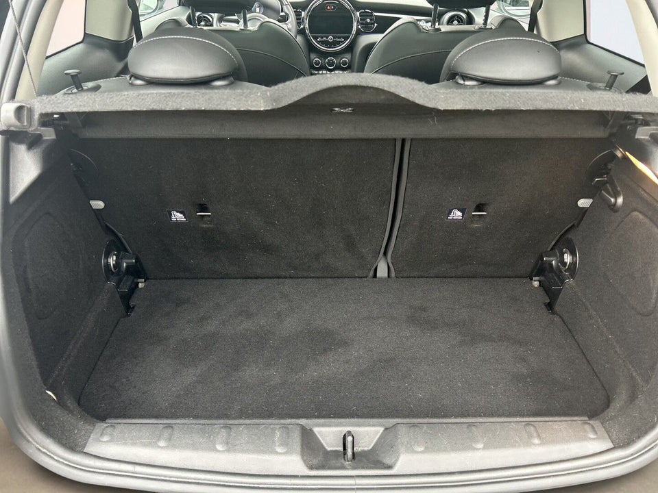 MINI Cooper SE Camden Edition 3d