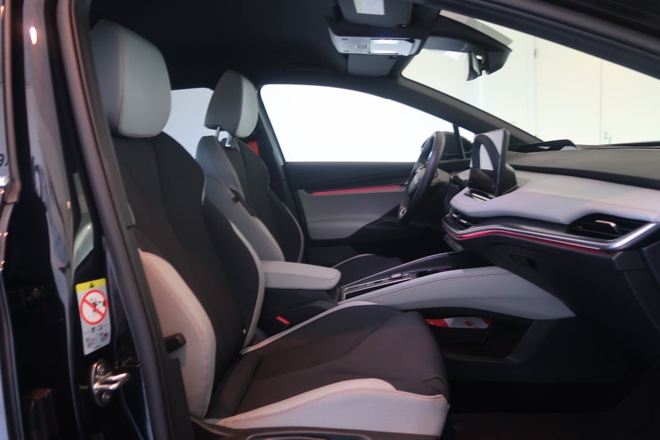 Skoda Elroq 85 iV Lodge Advanced 5d