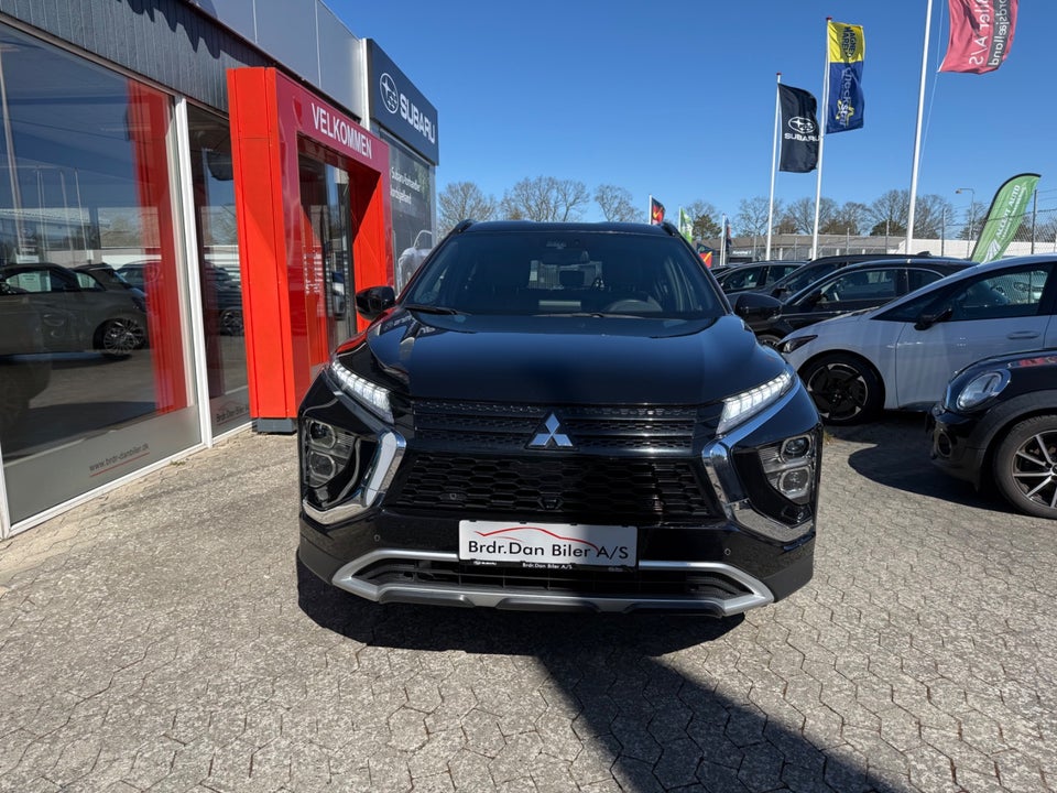 Mitsubishi Eclipse Cross 2,4 PHEV Intense CVT 4WD 5d