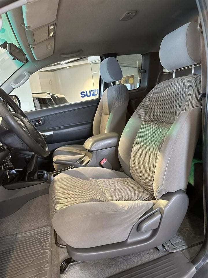 Toyota HiLux 2,5 D-4D 144 Ex.Kab 4x4 T3 2d