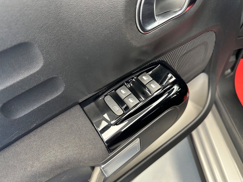Citroën C3 1,2 PureTech 83 Shine 5d