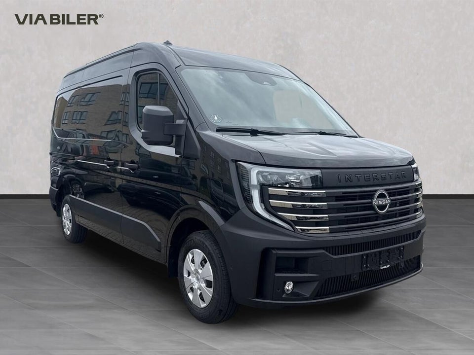 Nissan Interstar 87 L2H2 Tekna Van