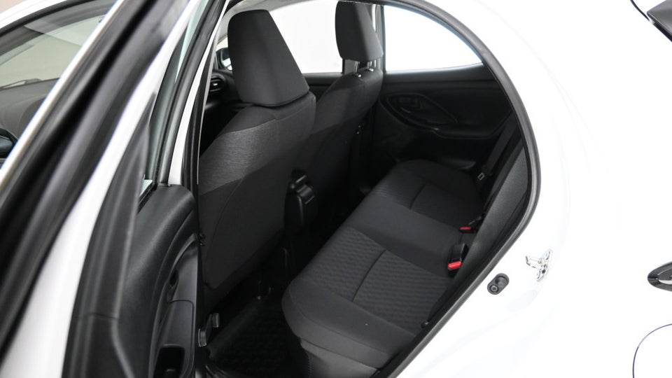 Toyota Yaris 1,5 Hybrid H3 e-CVT 5d