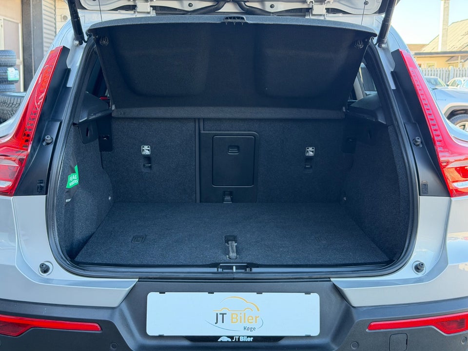 Volvo XC40 ReCharge Extended Range Plus 5d