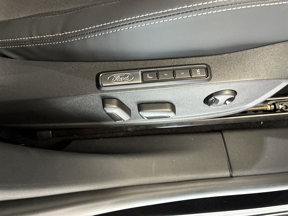 Ford Explorer 82 Select Extended Range 5d