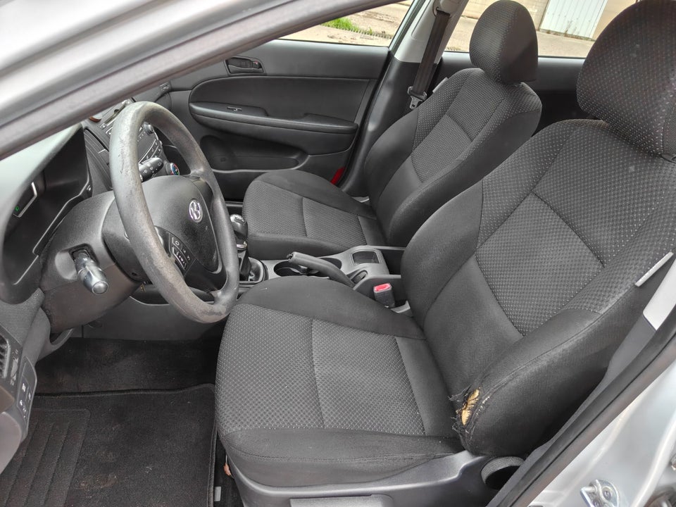 Hyundai i30 1,4 CVVT Classic Cool 5d